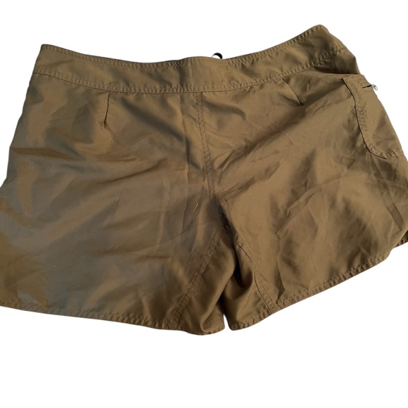 Patagonia size 14 brown climate control board shorts Cargo pockets - Picture 2 of 4